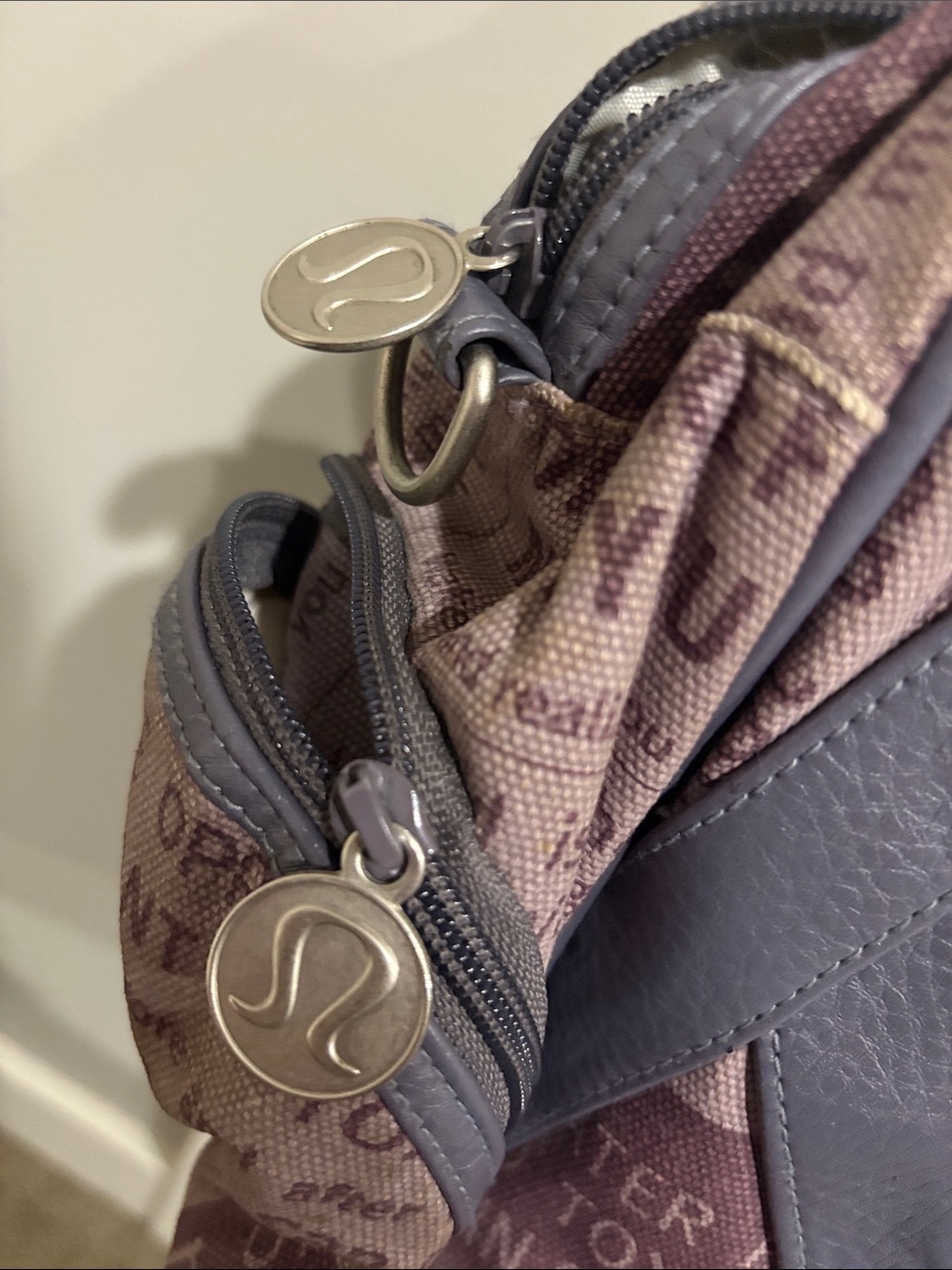 lululemon athletica Y2K vintage printed gym bag - Picture 4 of 6